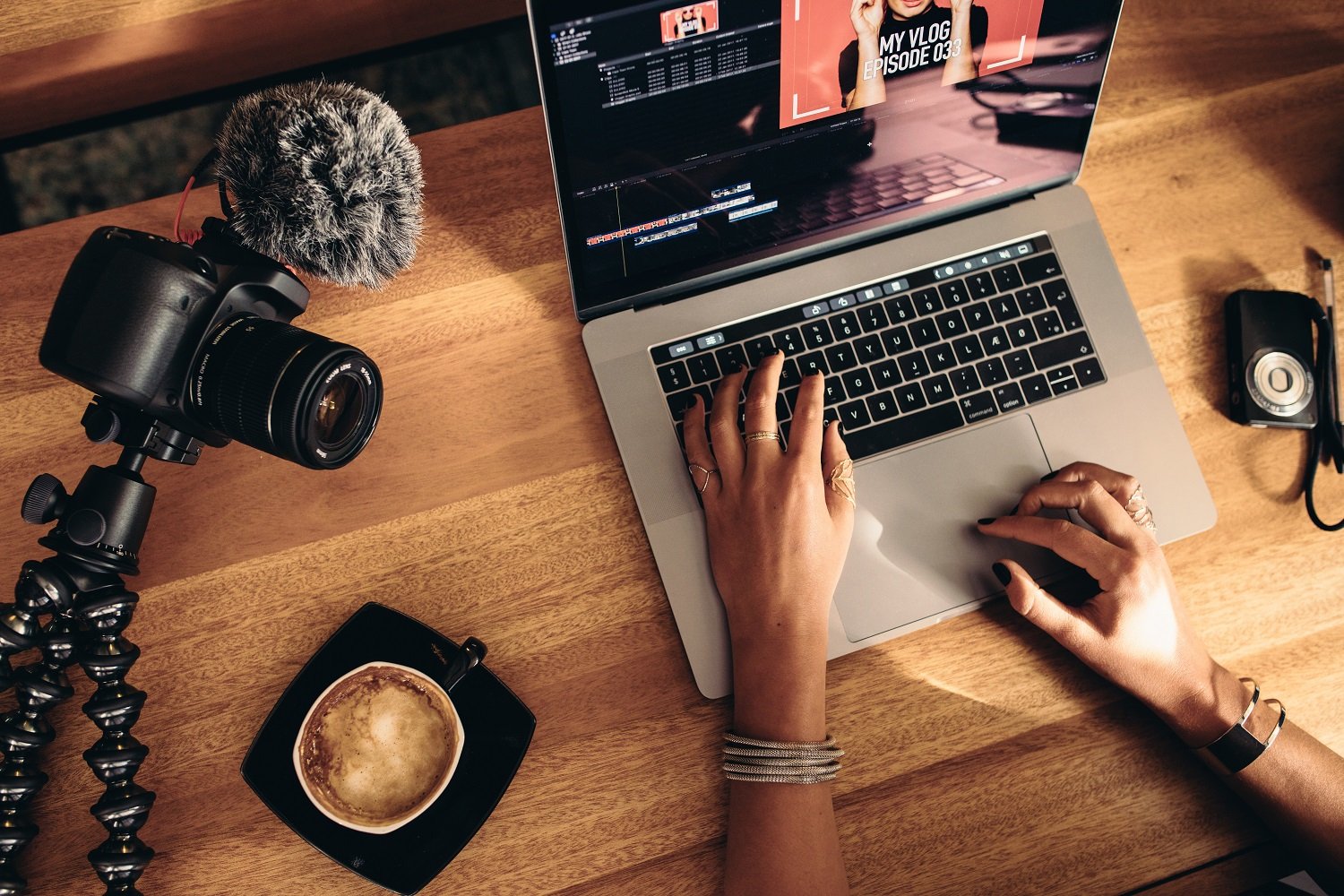 AdobeStock_445719615_40 Social media video editing
